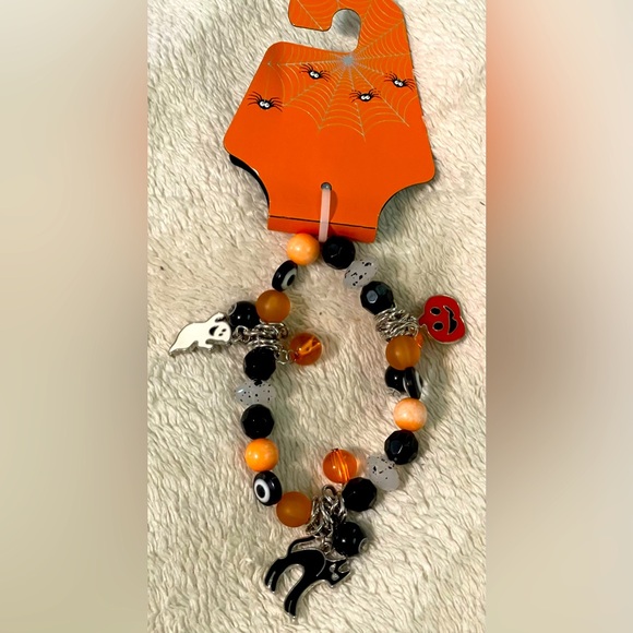 Halloween charm bracelet - Picture 1 of 3